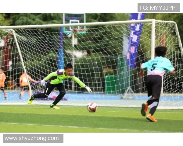 从默默无闻到闪耀绿茵场曾被低估的足球明星逆袭之路