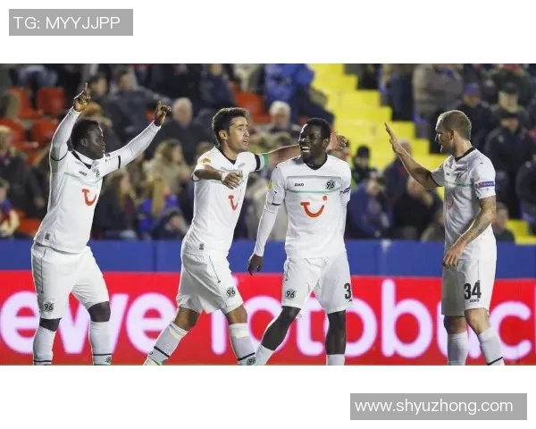 不潮不花钱的足球明星们如何在赛场上展现独特魅力与风采 不潮不花钱的足球明星们如何在赛场上展现独特魅力与风采